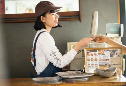 ショップ店員